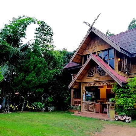 Crossroads House Hotel Mae Hong Son Exterior foto