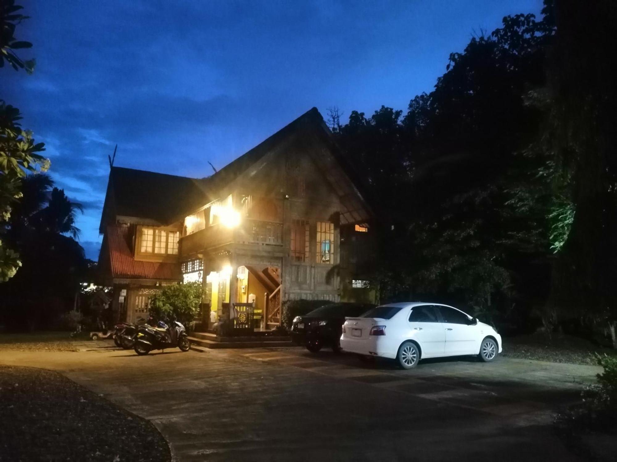 Crossroads House Hotel Mae Hong Son Exterior foto